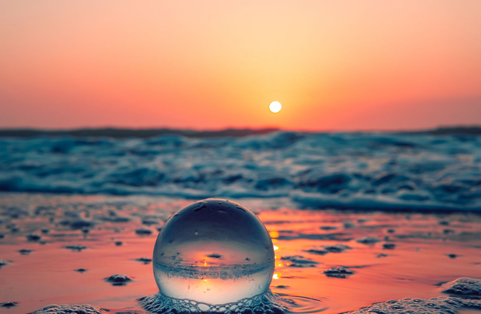 Relaxing ocean sunset